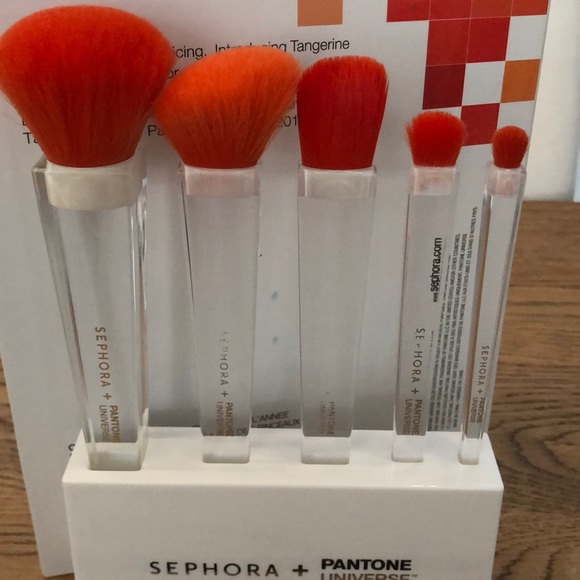Sephora + Pantone Brush set, with original box and display case - Picture 4 of 5